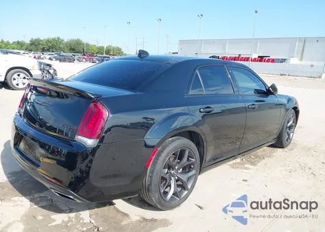 2022 Chrysler 300 S из США, поврежденный, VIN 2C3CCABG3NH249064
